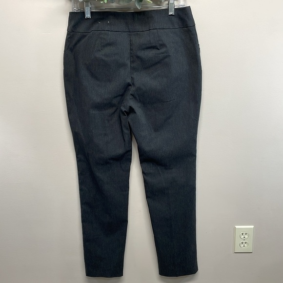 NWOT Fabulously Slimming Perfect Stretch By Chico’s Charcoal Pull On Pants 6P - Picture 4 of 16